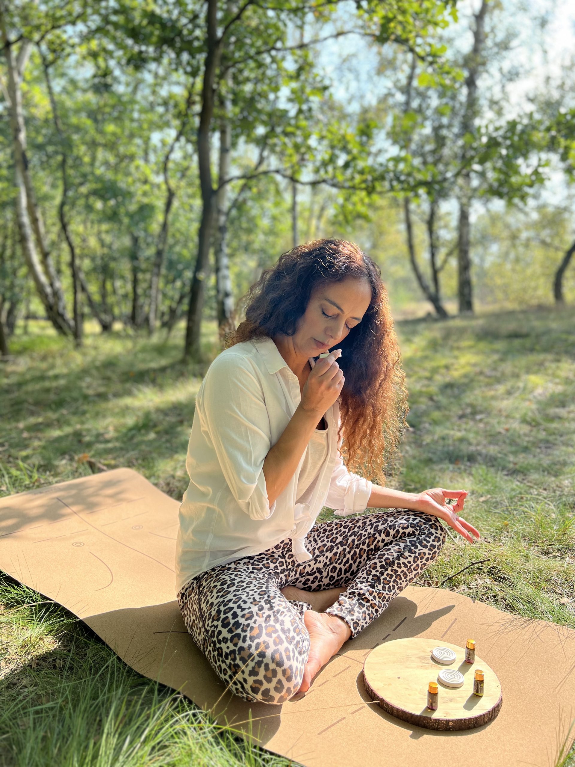 Weibliche Balance – Yin Yoga, ätherische Öle & Meditation